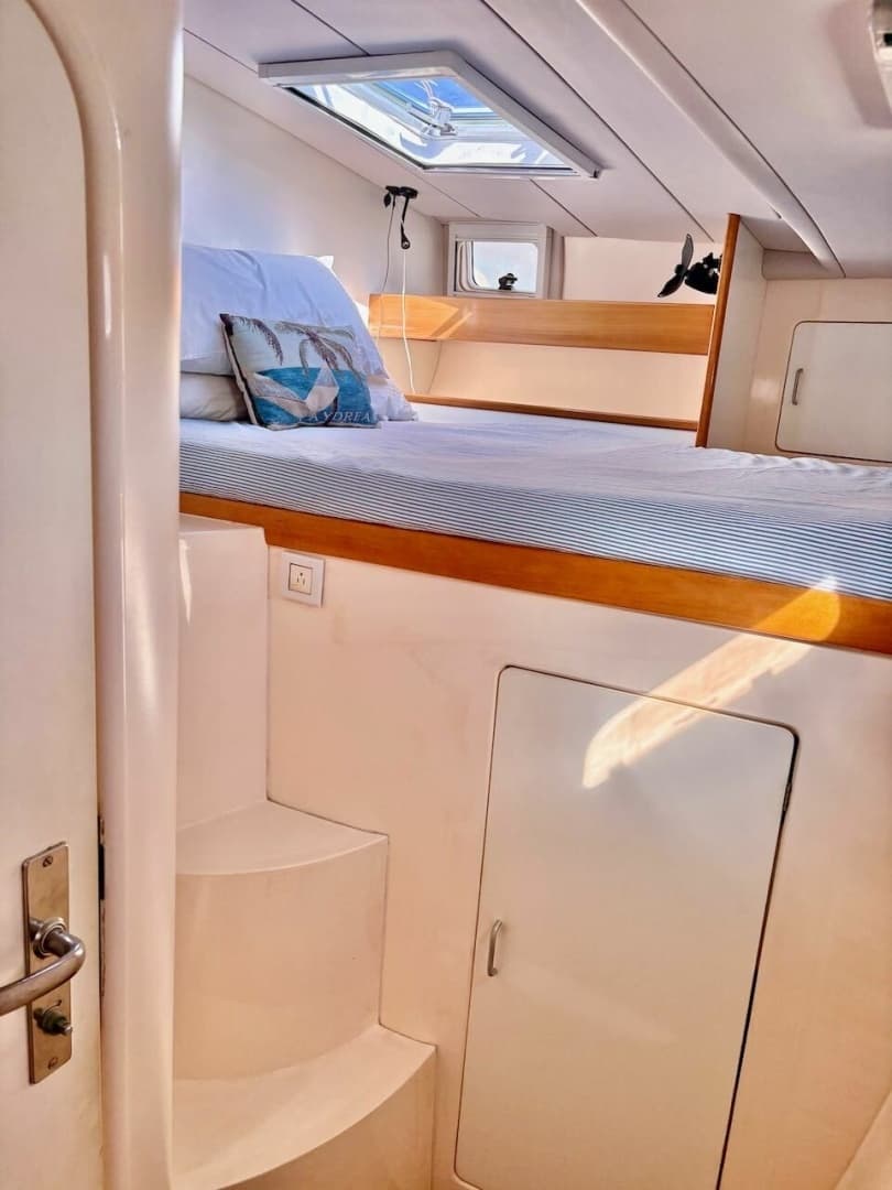 2001 Leopard 38 - Image 22