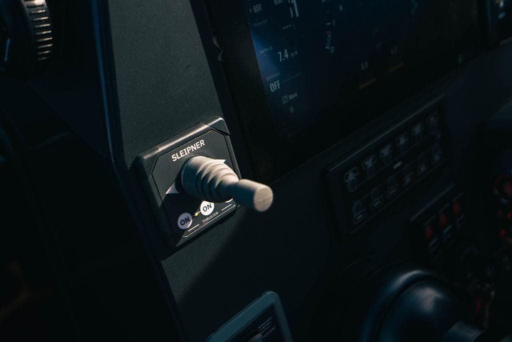 Close-up of 2024 Onda Magna control panel with lever switch.
