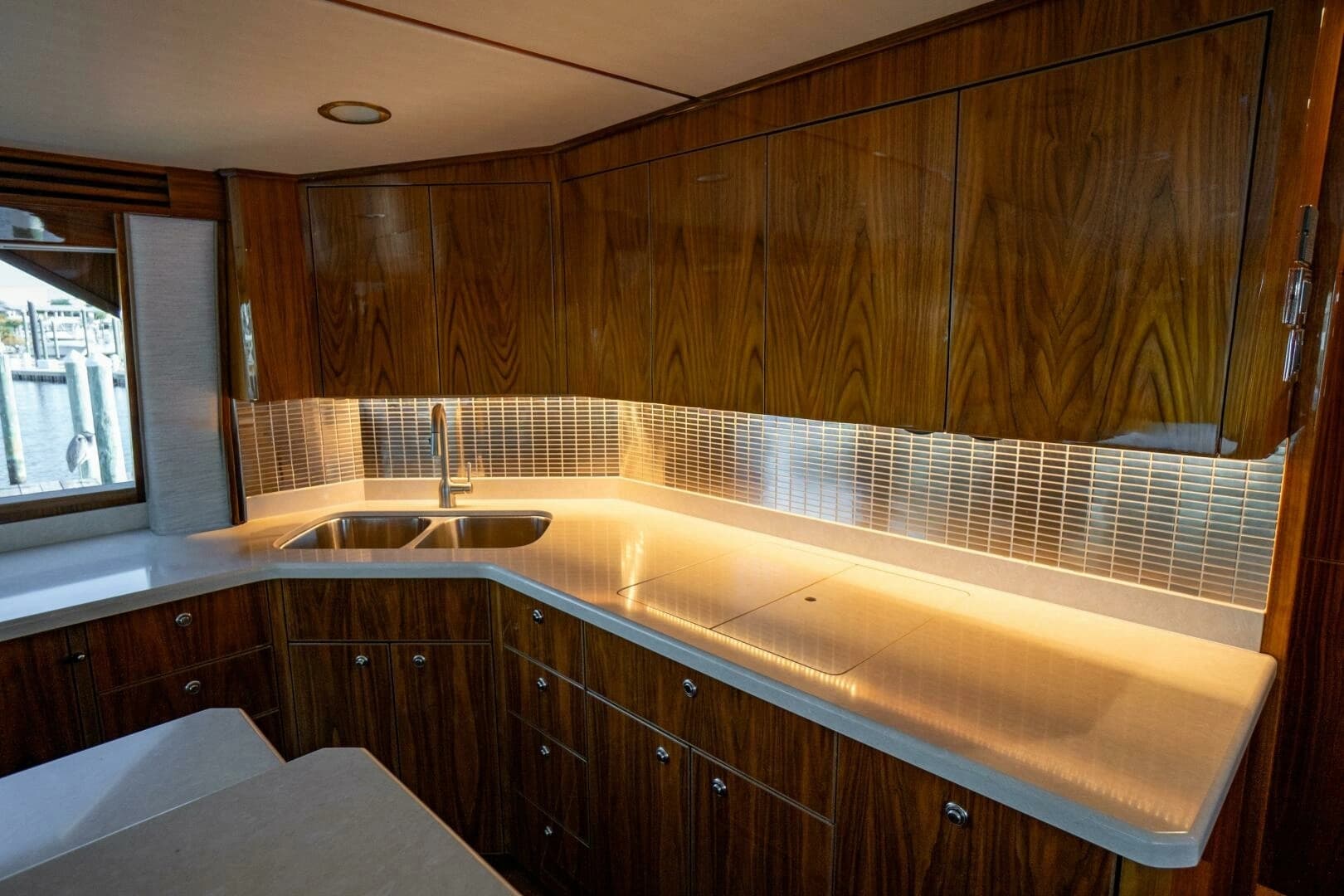 2021 Viking 72 Enclosed Bridge - Image 8