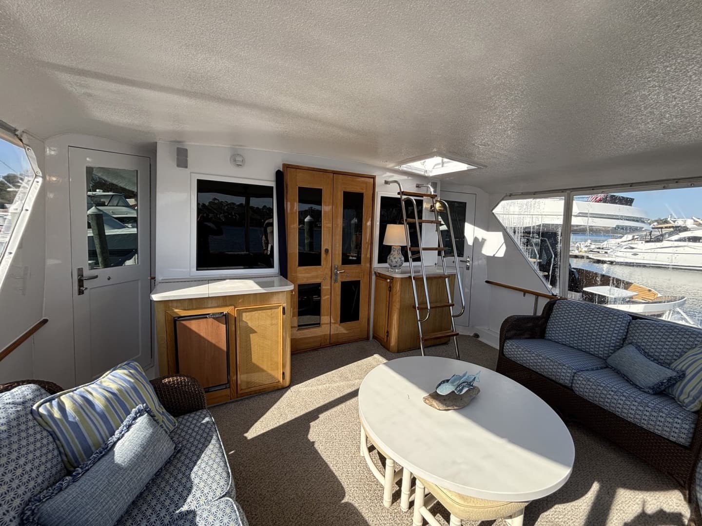 1979 Hatteras Motor Yacht - Image 4