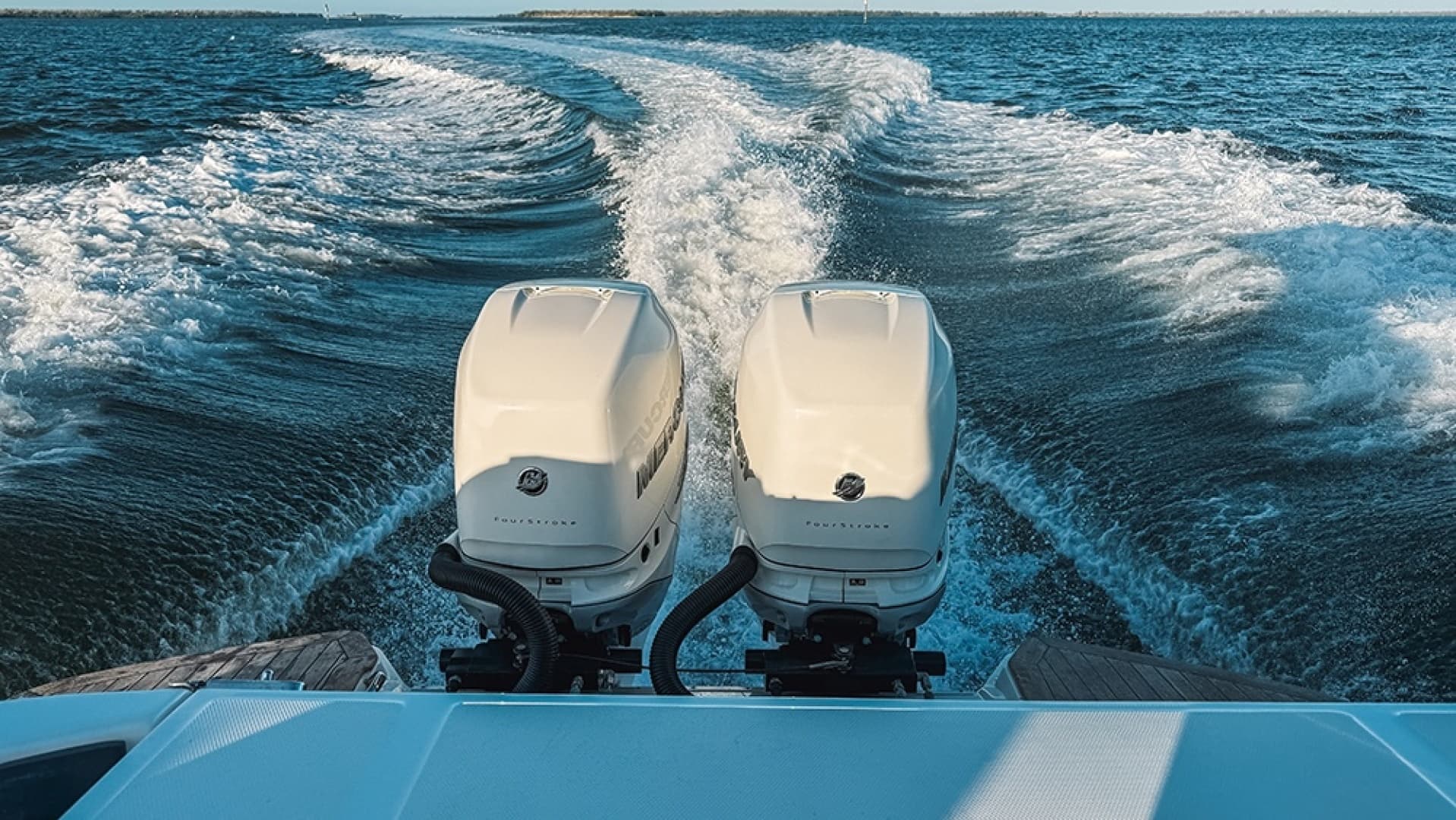 2023 Sea Ray SLX 350 Outboard - Image 35