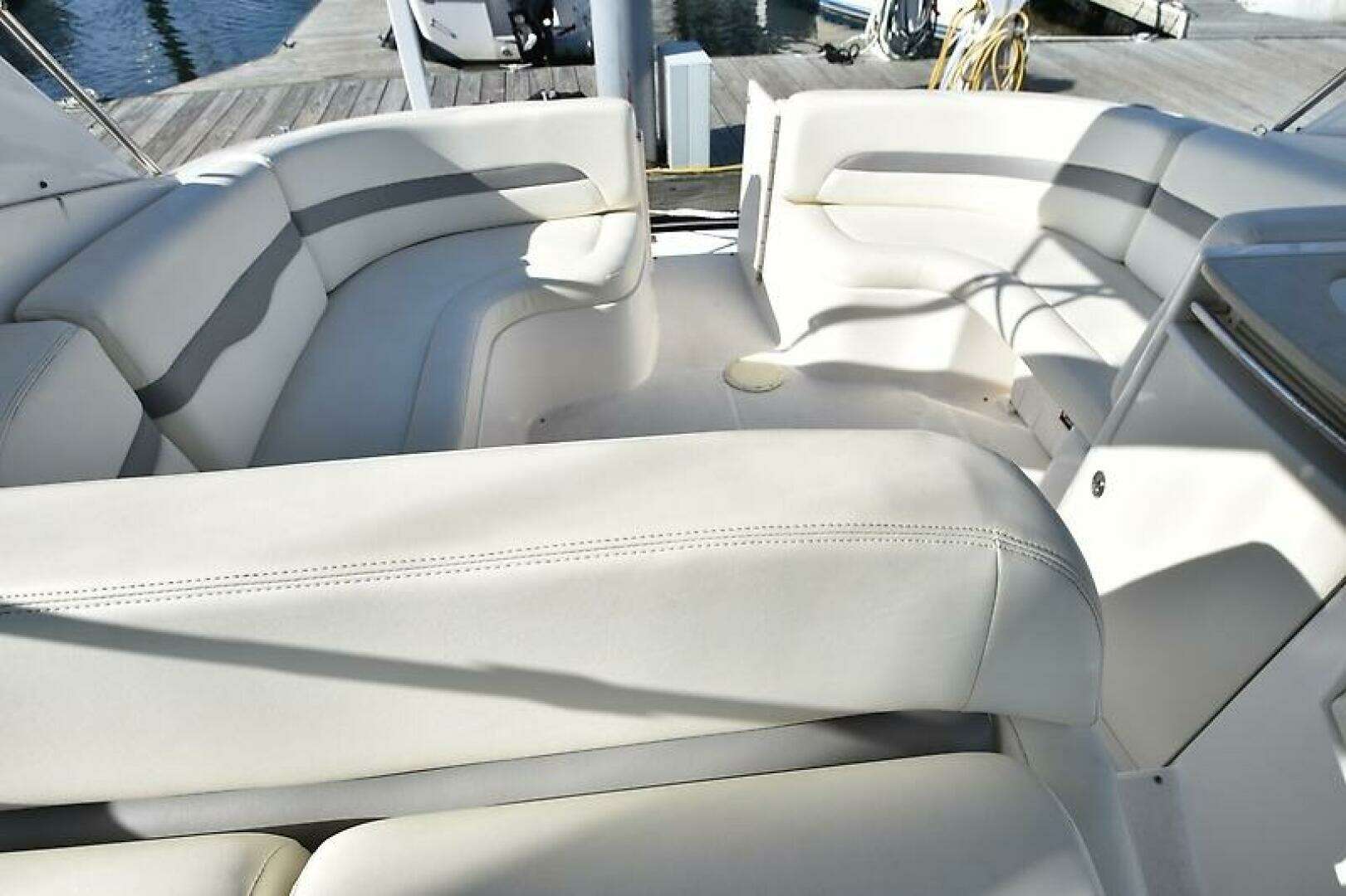 2003 Chaparral Signature 320 - Image 13