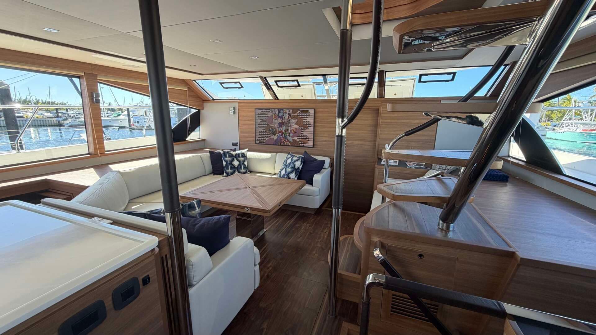2025 Aquila 54 ENCLOSED BRIDGE - Image 45