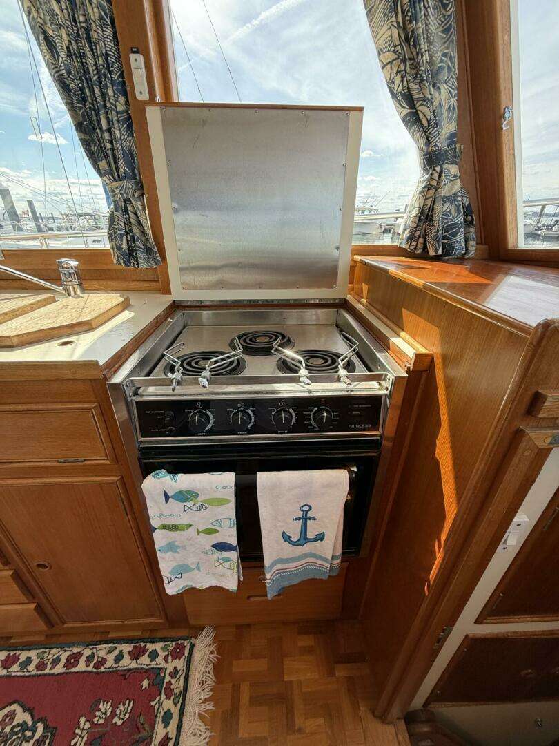 1999 Grand Banks 42 Classic - Image 42