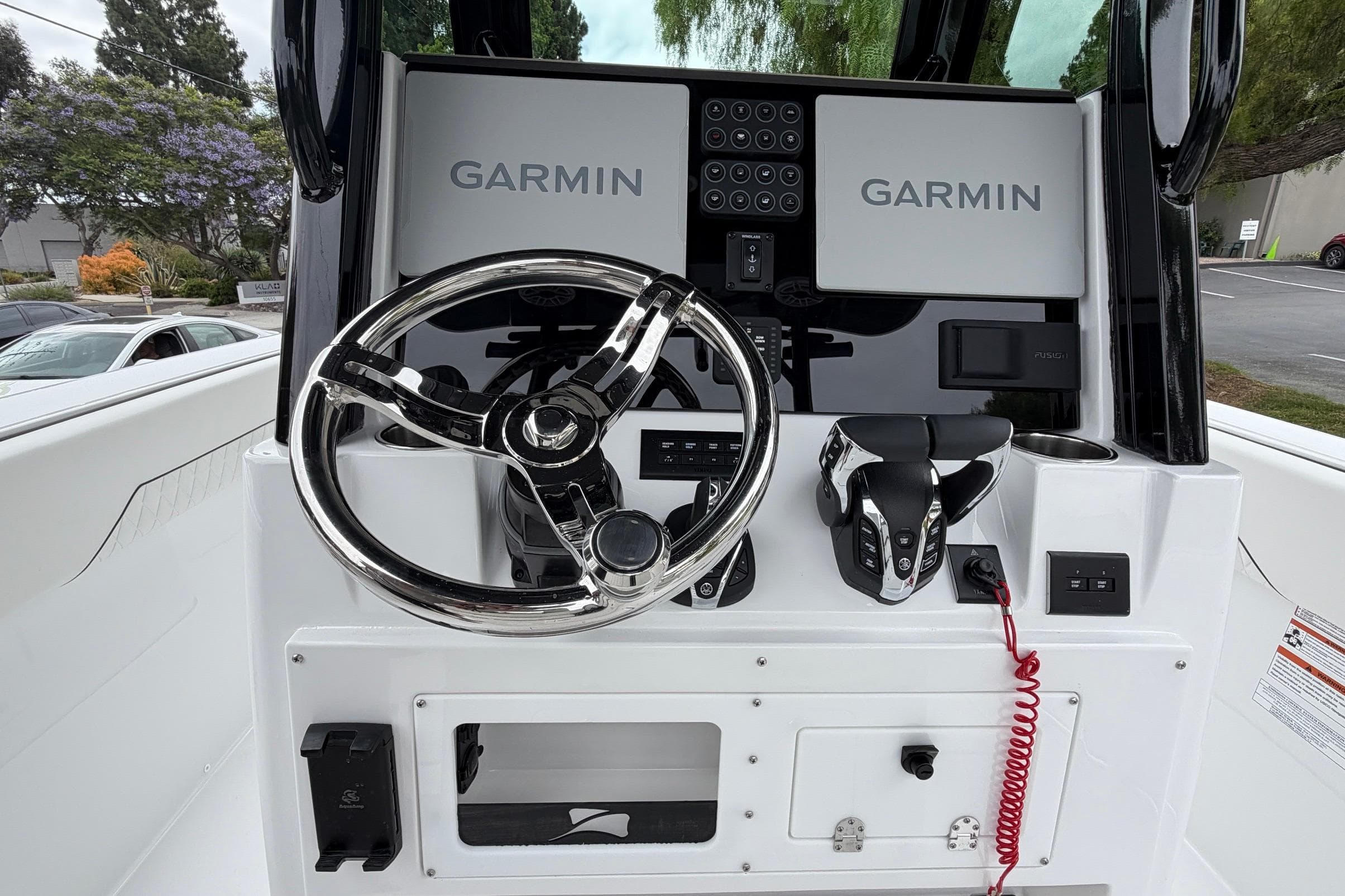 2026 Stingray 253 CC boat dashboard with Garmin navigation and modern controls.