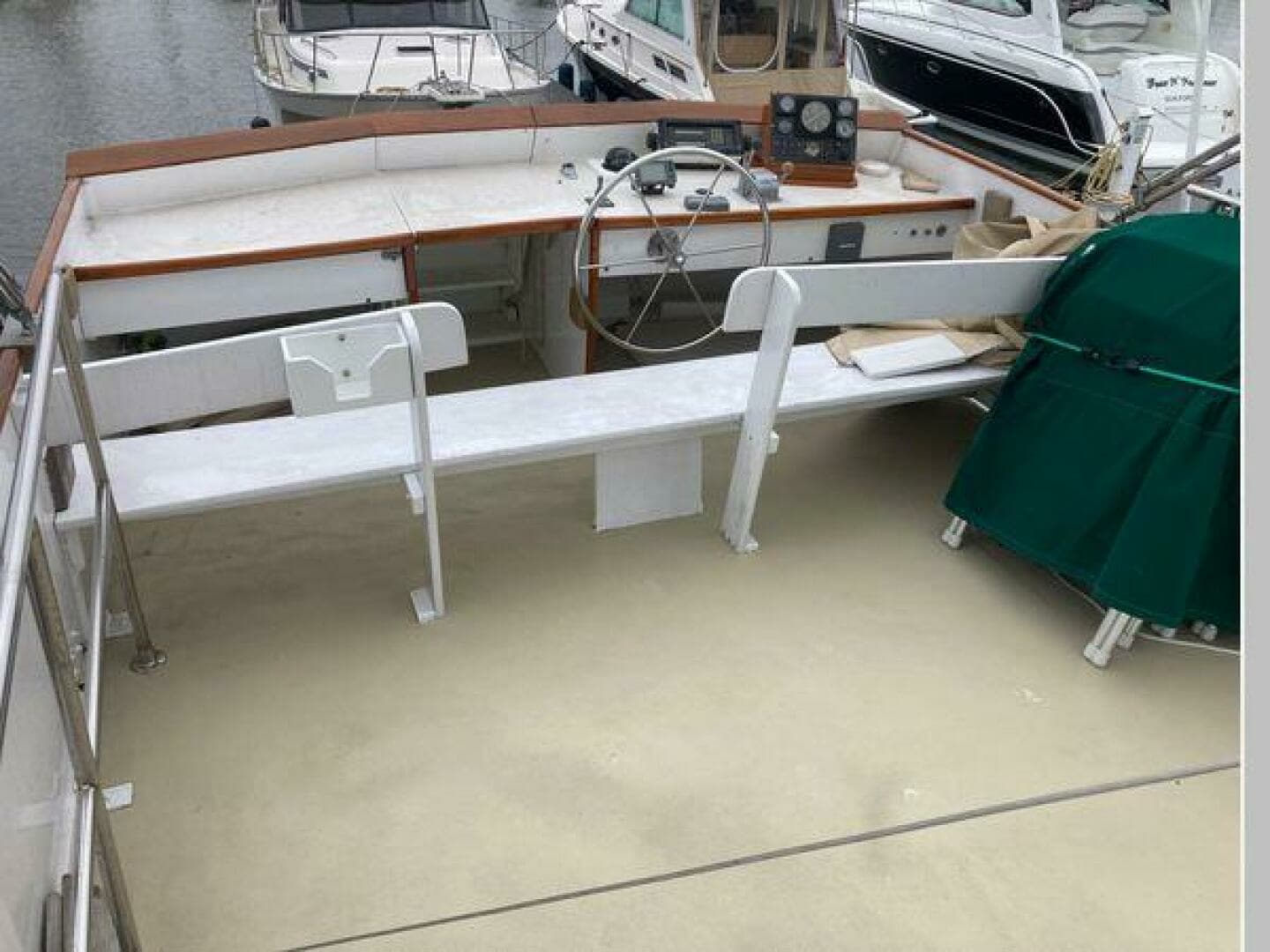 1984 Duffy Flybridge Cruiser - Image 18
