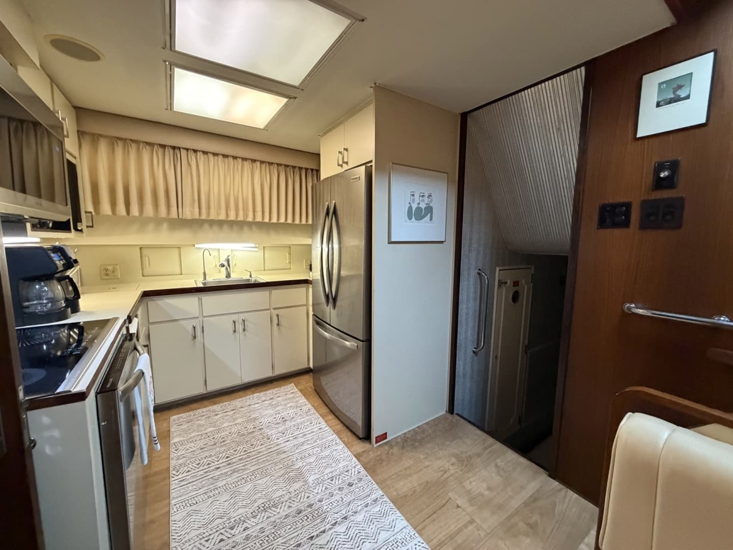 1987 Hatteras Motor Yacht - Image 69