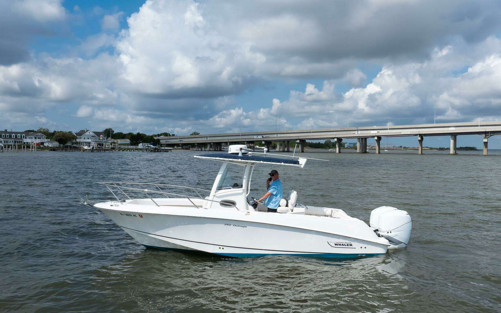 2010 Boston Whaler 250 Outrage - Image 16