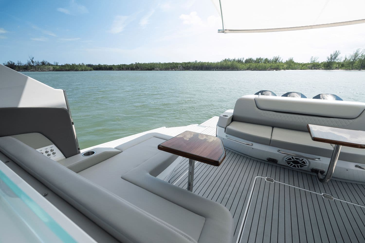 2026 Cruisers Yachts 50 GLS - 75