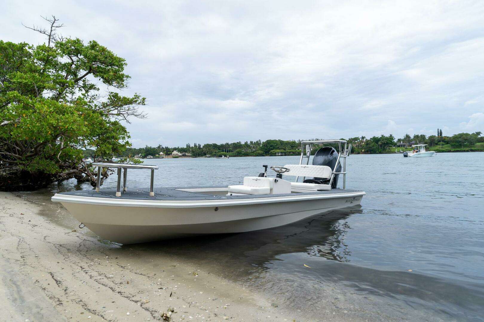 2025 BlueZones Boatworks 16' Flats - Image 82