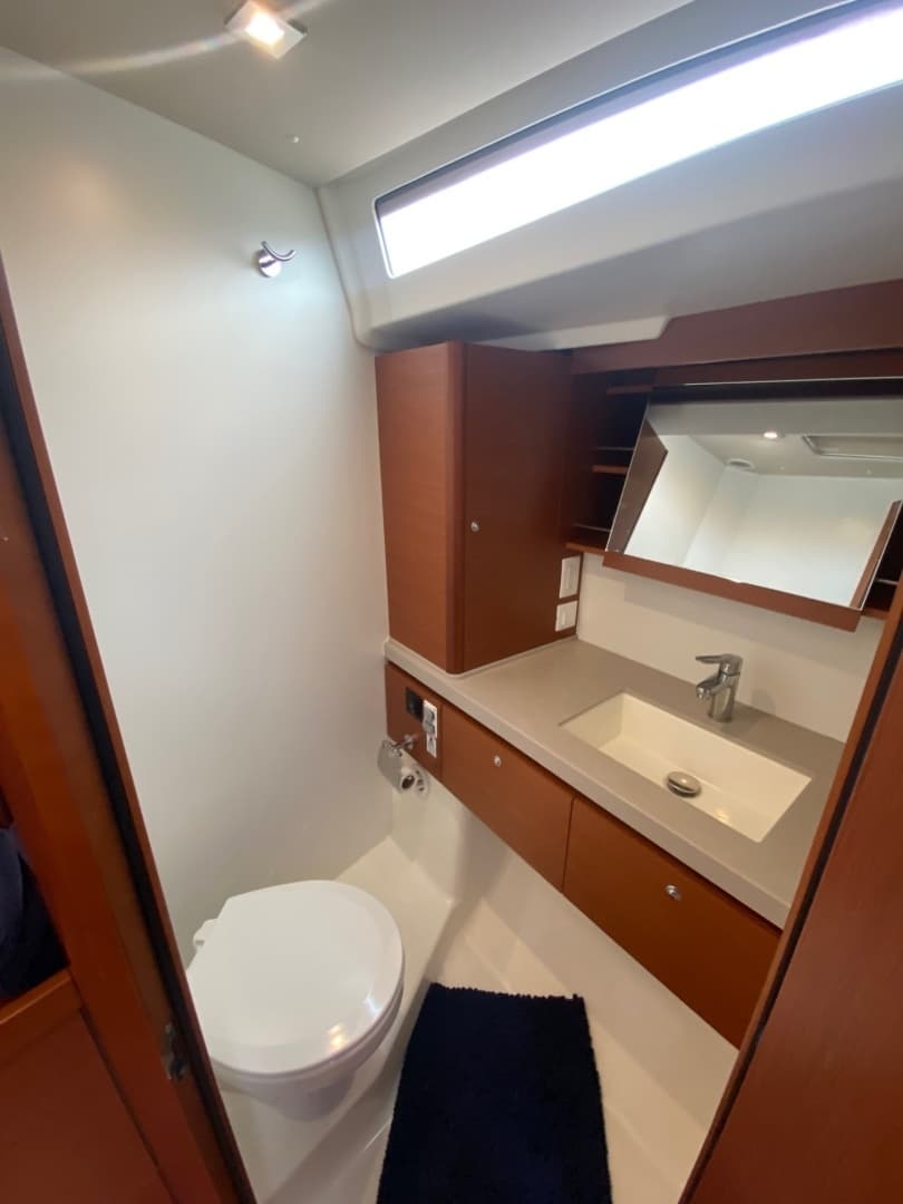 2019 Beneteau 51.1 - Image 14