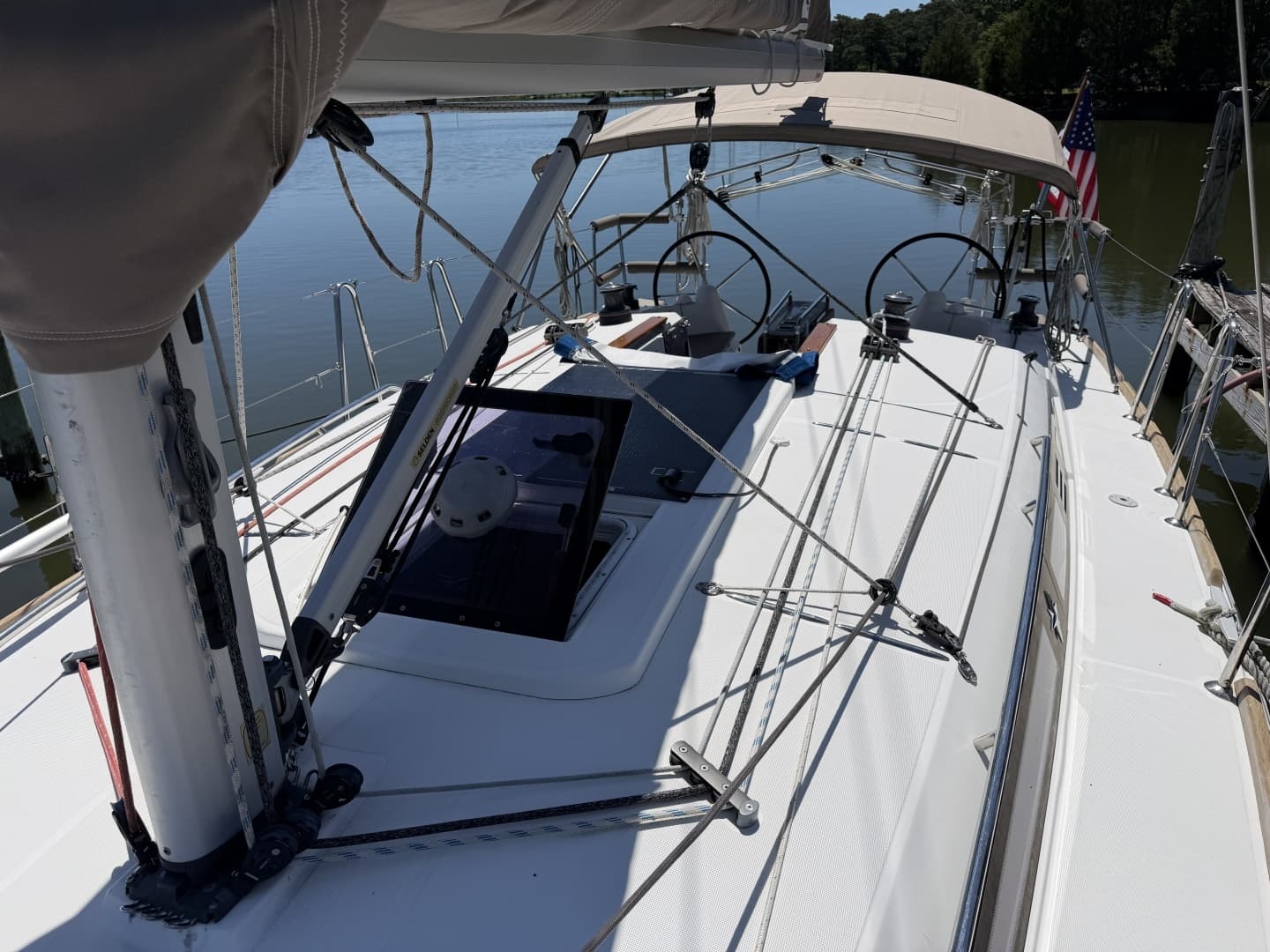 2015 Jeanneau 349 - Image 15