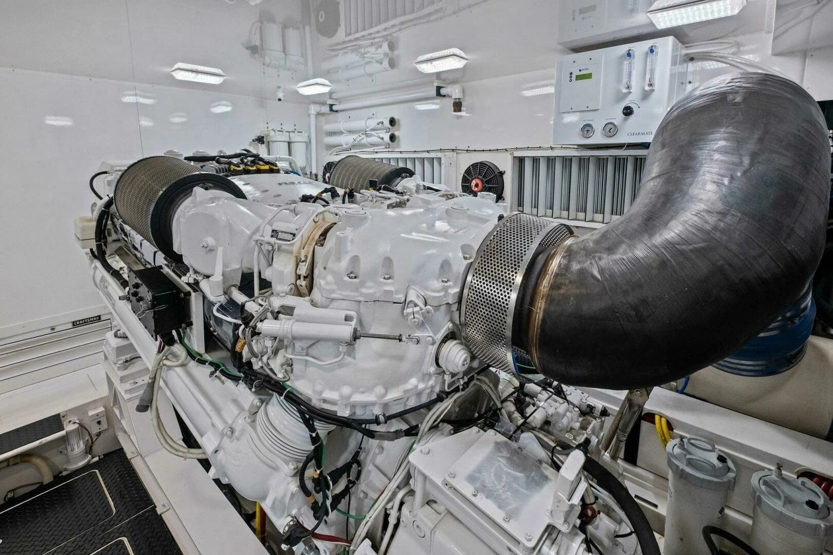 2012 Viking 82 Convertible - Image 95