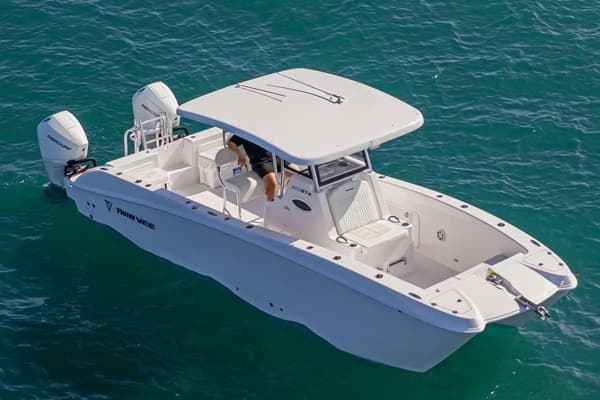 2026 Twin Vee 260 STX CC - Image 1