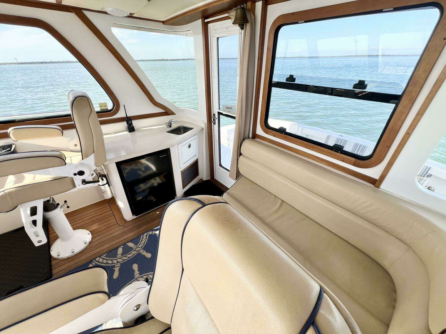 2006 Sabre 38 Hard Top Express - Image 13