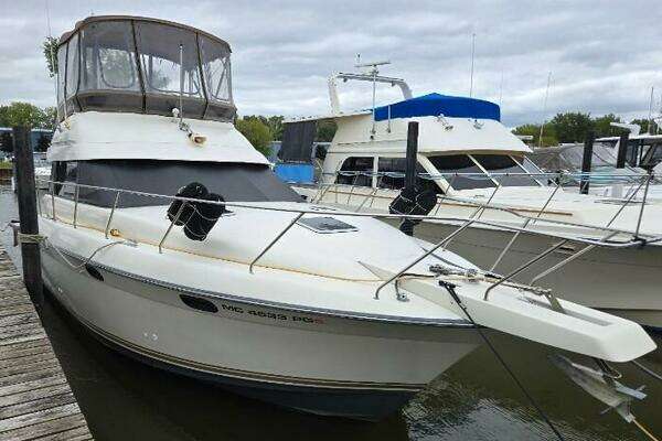 1991 Silverton 37 Motor Yacht - Image 1
