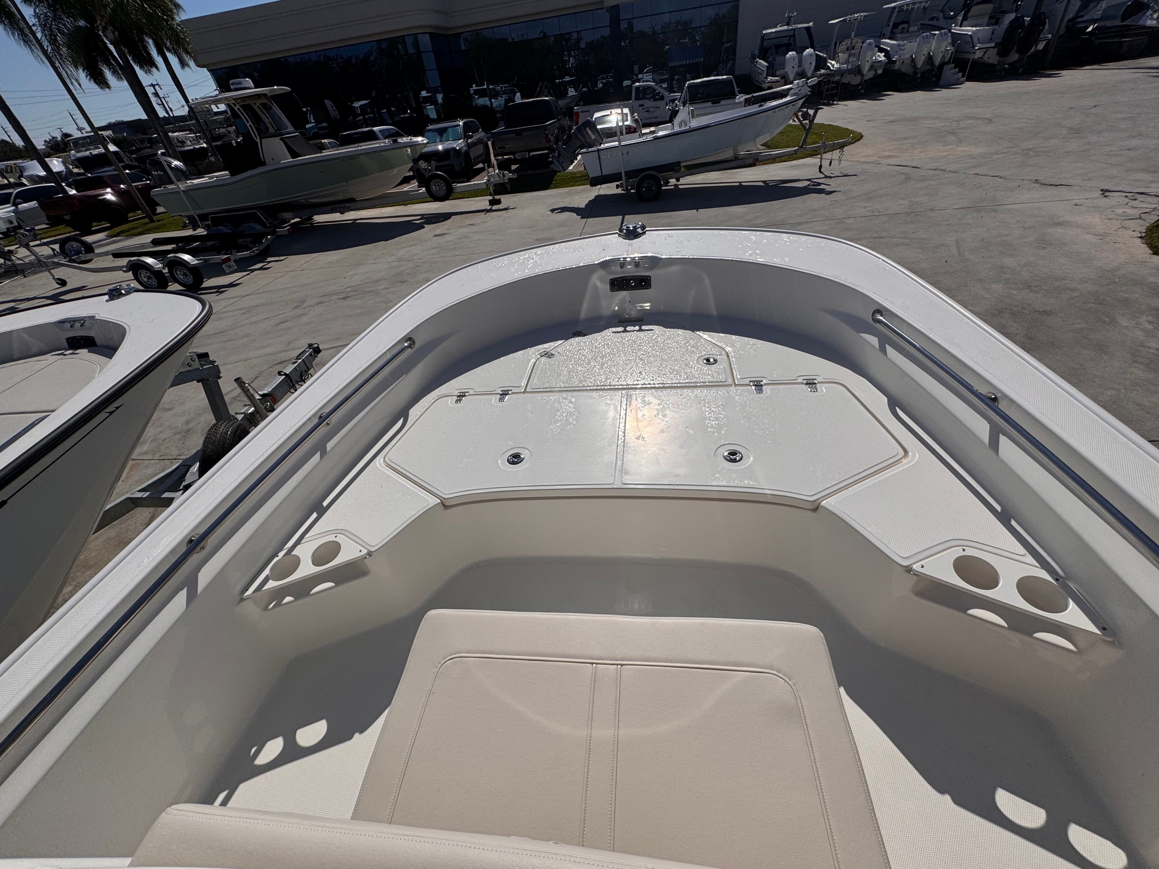 2026 Boston Whaler 210 Montauk - 20