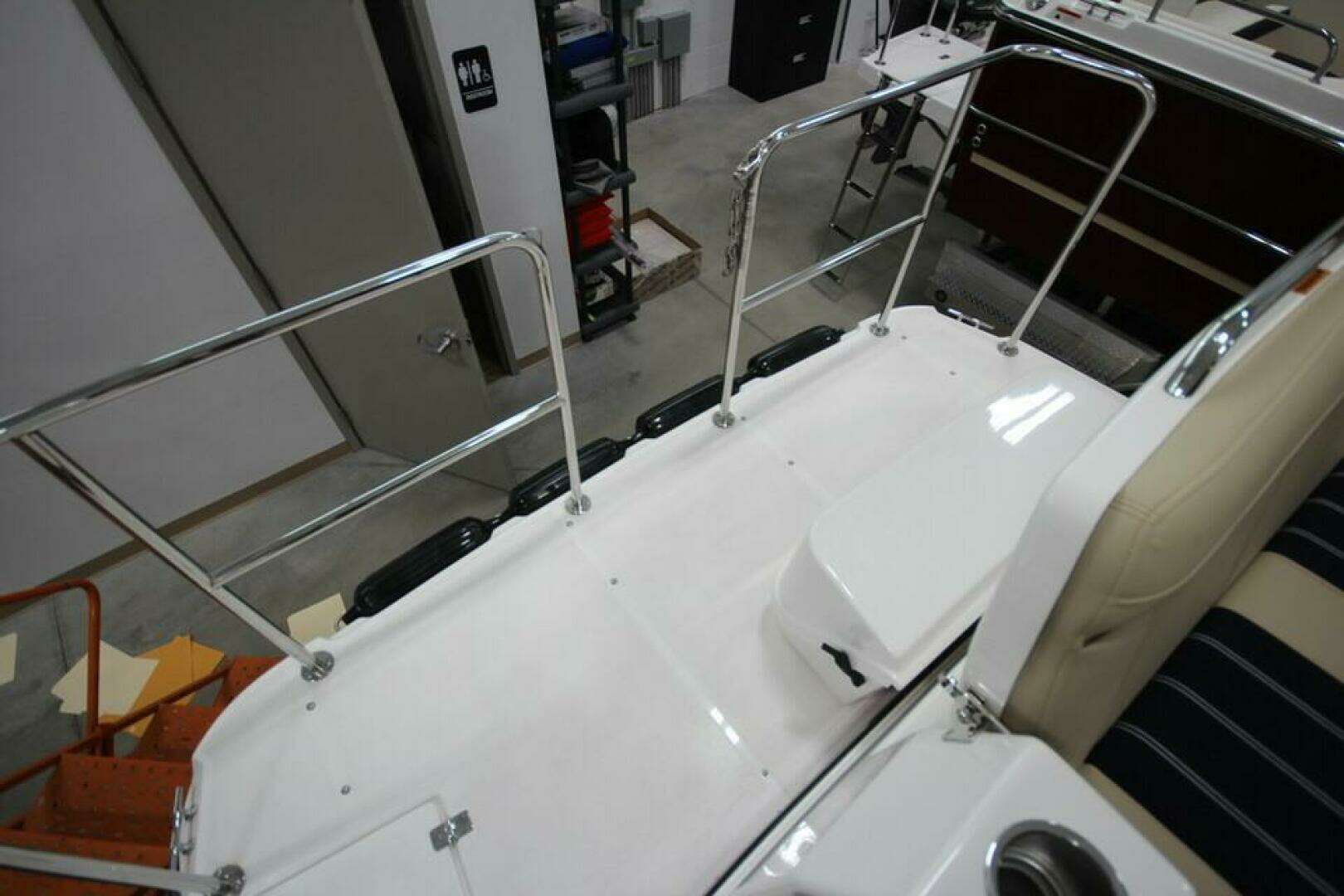2026 Ranger Tugs R-29 Sedan Luxury Edition - Image 8