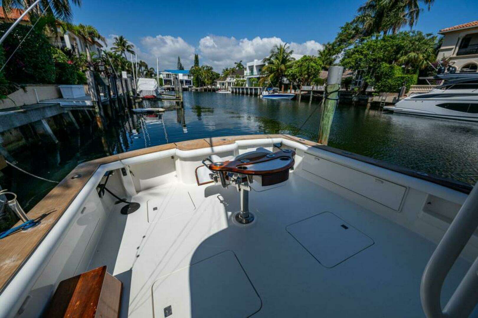 1999 Ocean Yachts 60 Convertible - Image 9