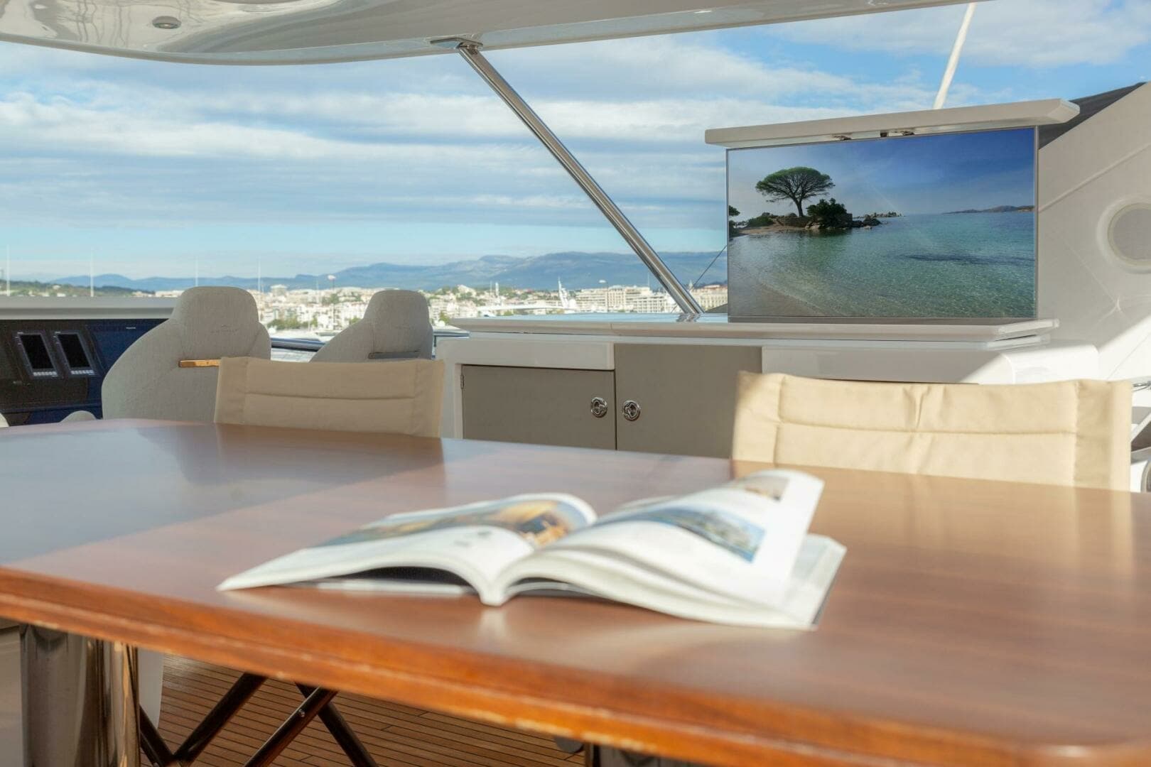 2020 Azimut 72 Flybridge - Image 16