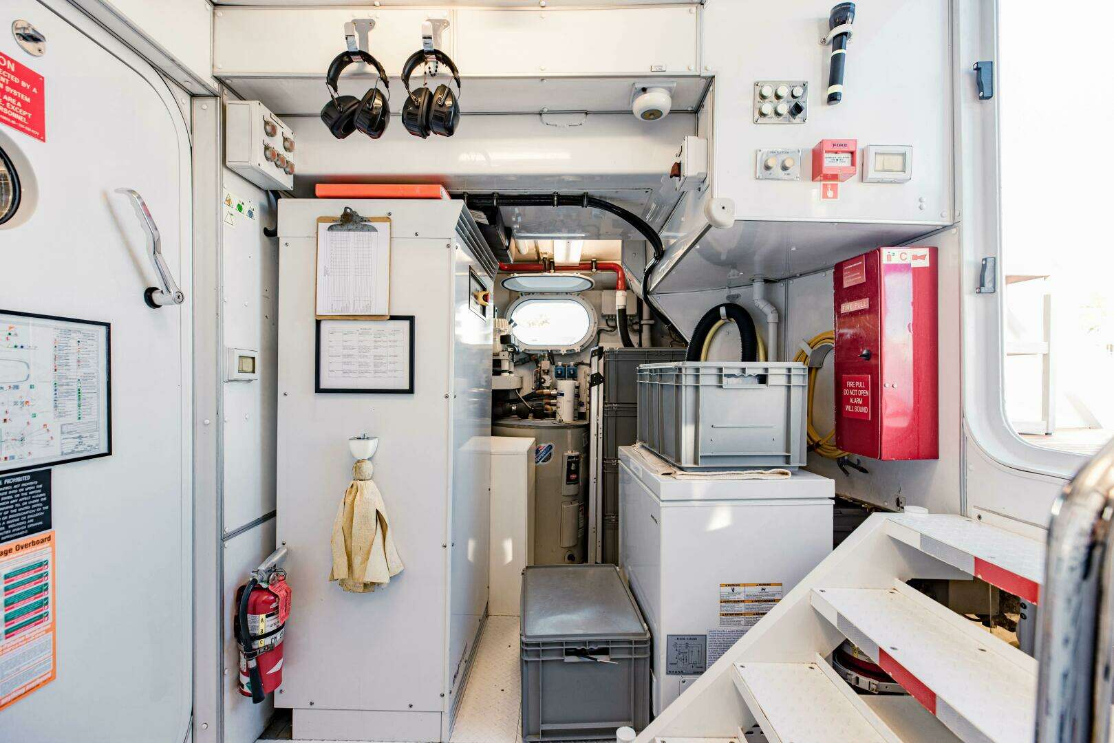 2006 Palmer Johnson Motor Yacht - Image 30