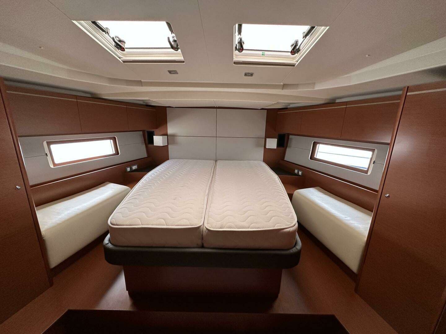 2020 Beneteau Oceanis - Image 30