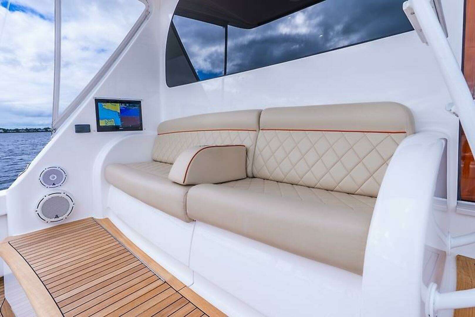 2019 Viking 68 Enclosed Bridge - Image 15