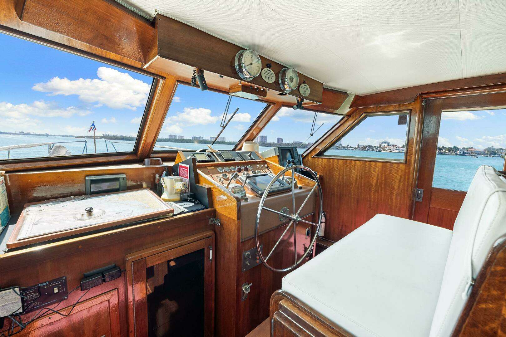 1979 Hatteras 53 Classic - Image 44