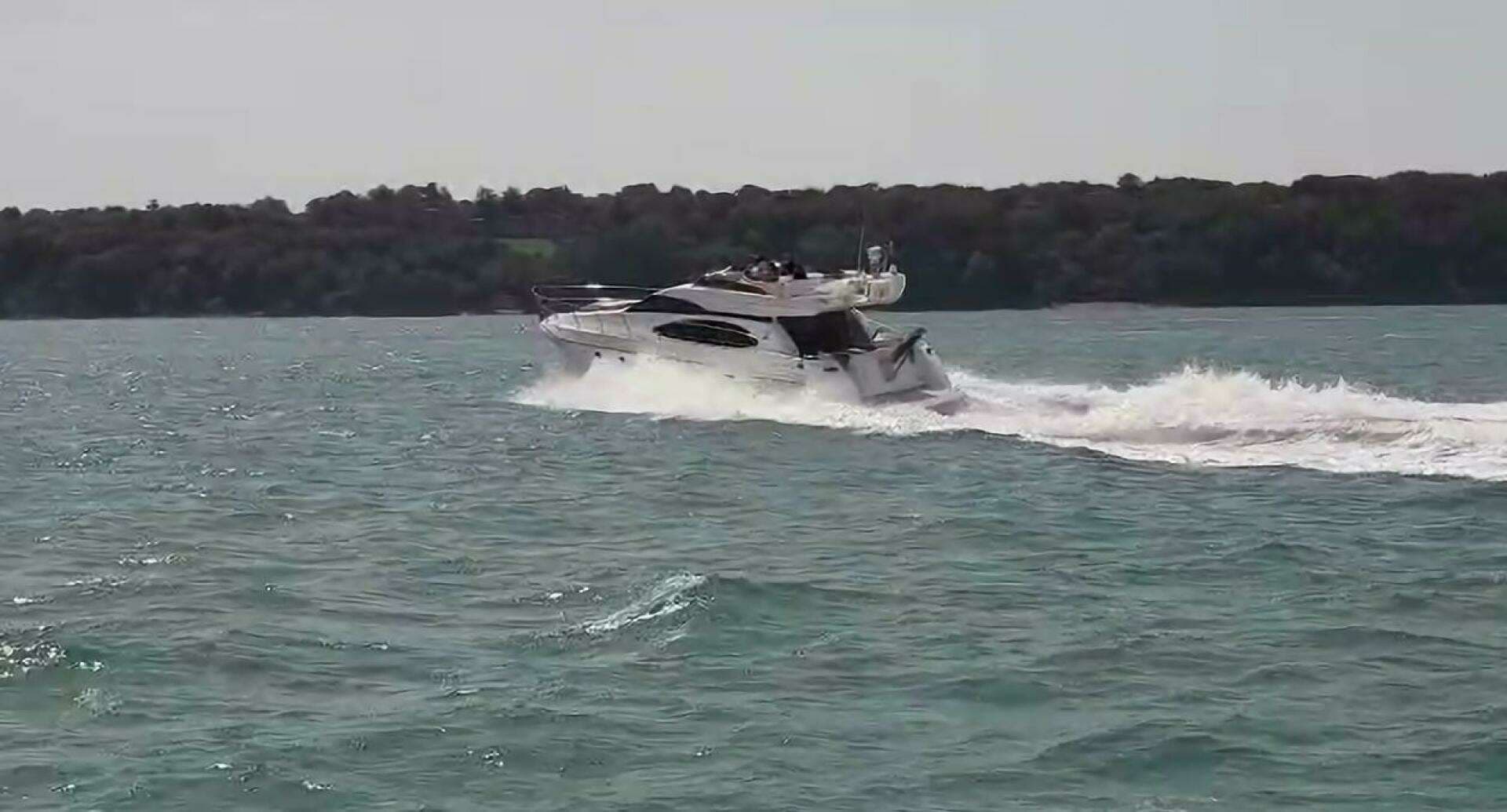 1999 Azimut 58 - Image 2