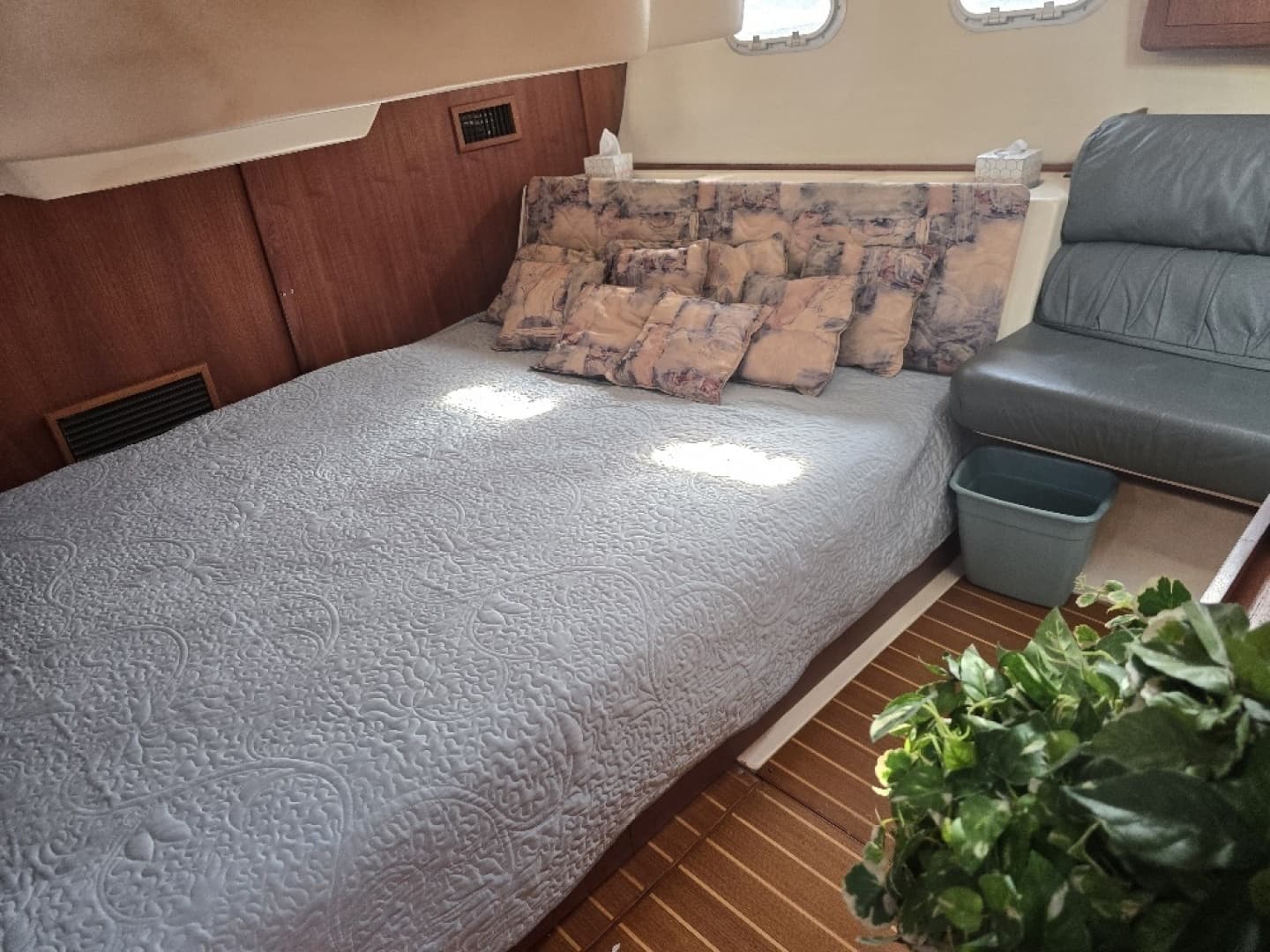 1998 Hunter 410 - Image 35
