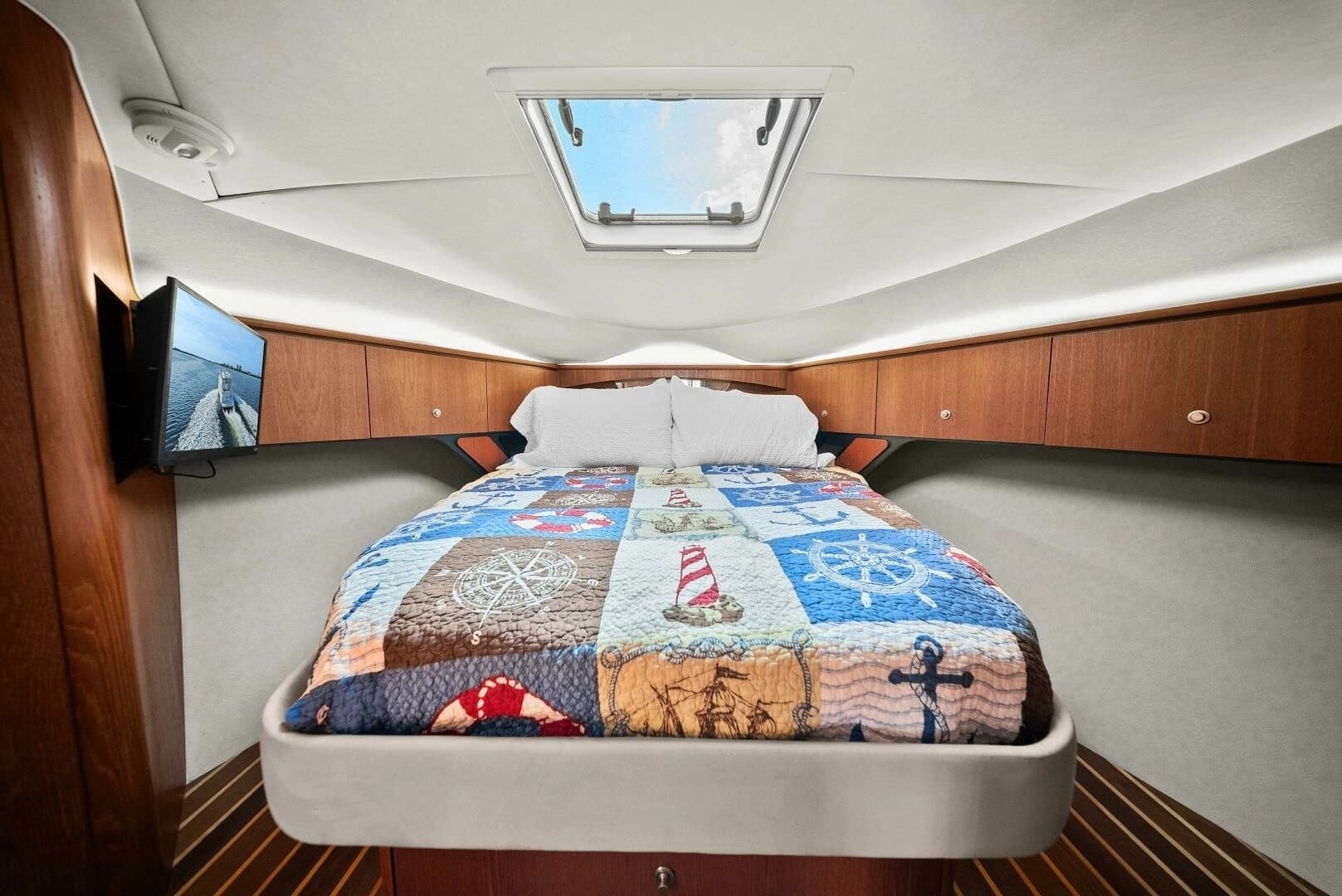 2007 Tiara Yachts 4300 Sovran - Image 24