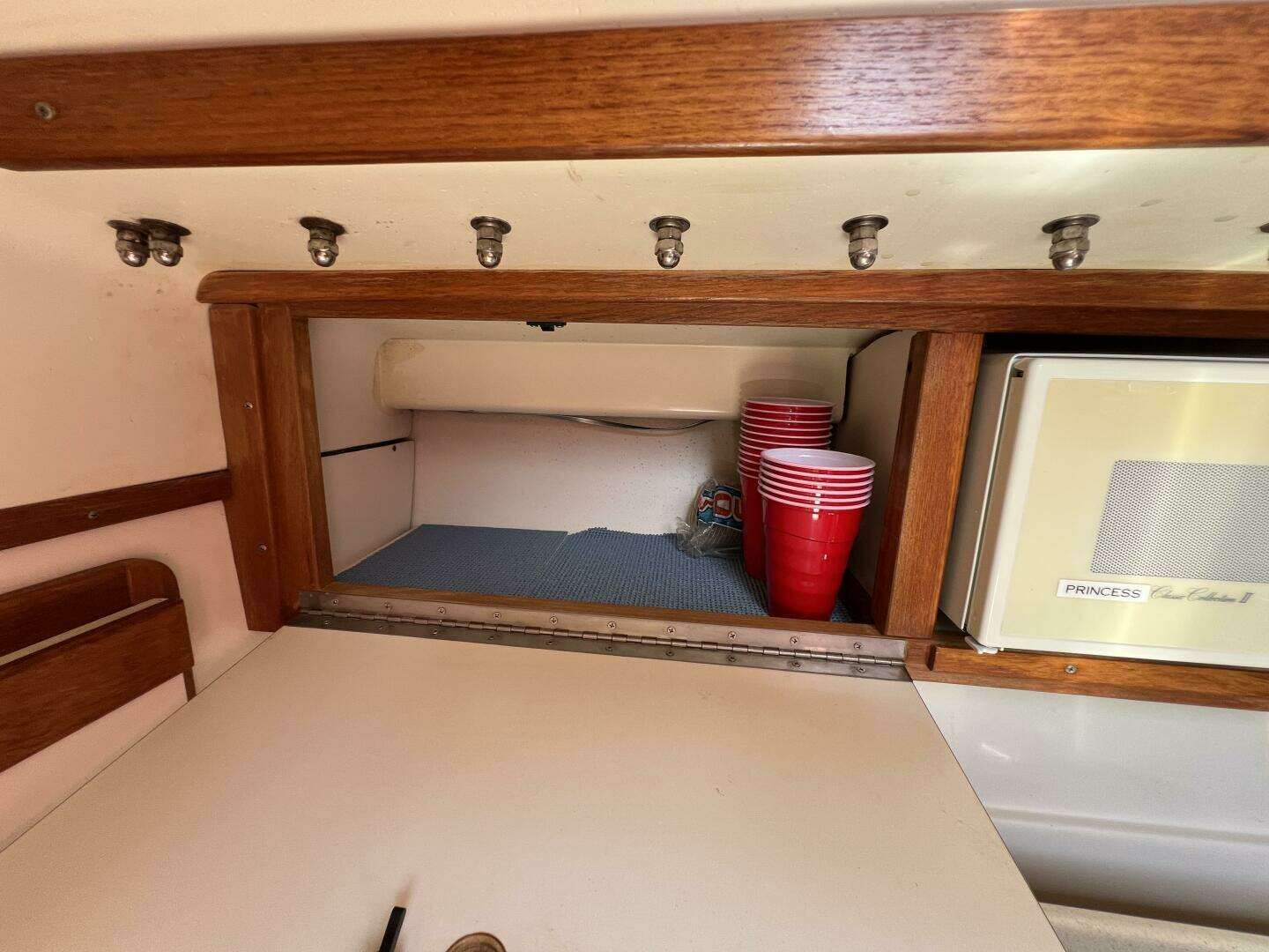 1994 Catalina 320 - Image 72