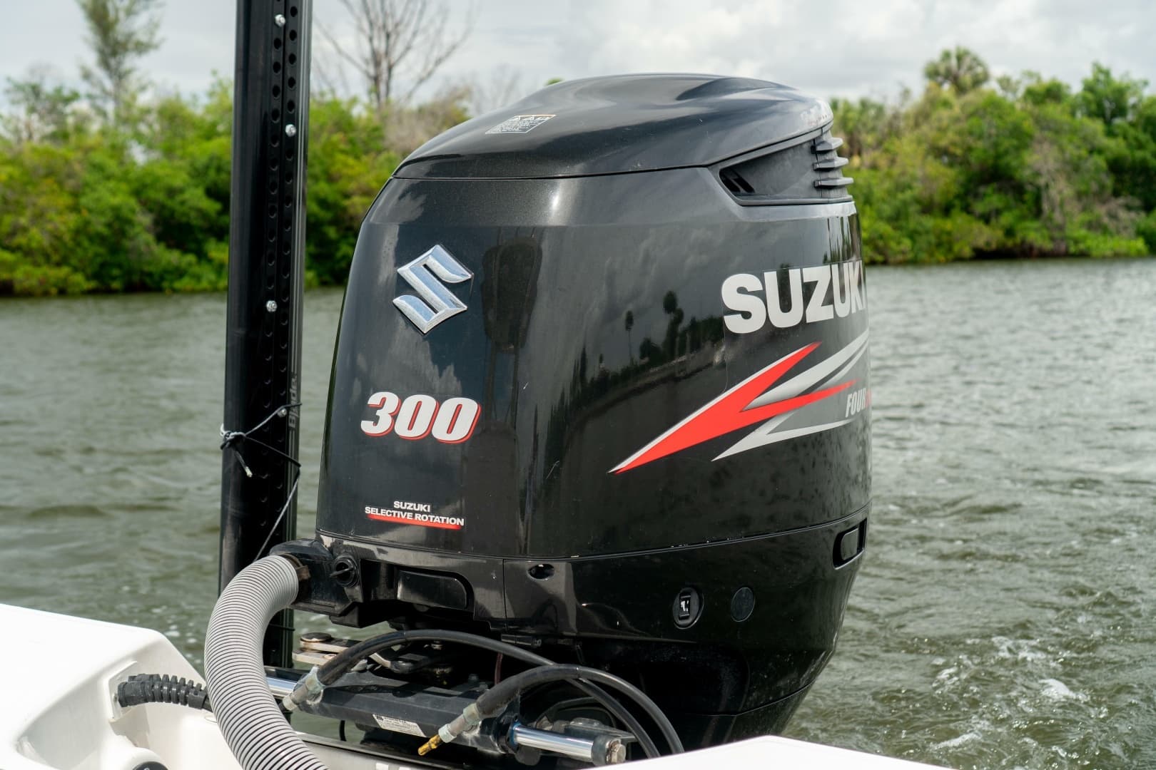 2007 Everglades 243CC - Image 37