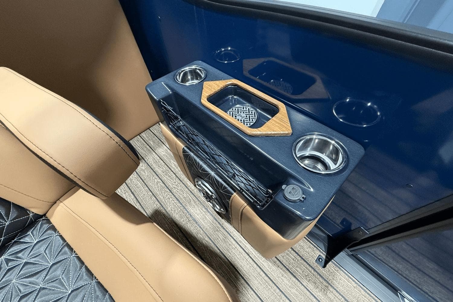 2025 Harris Grand Mariner 230 - 19