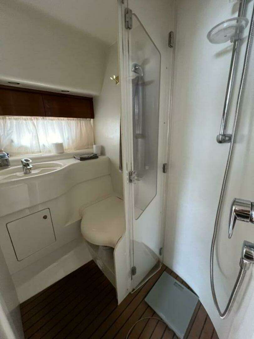 1998 Viking Princess Sport Cruiser - Image 42