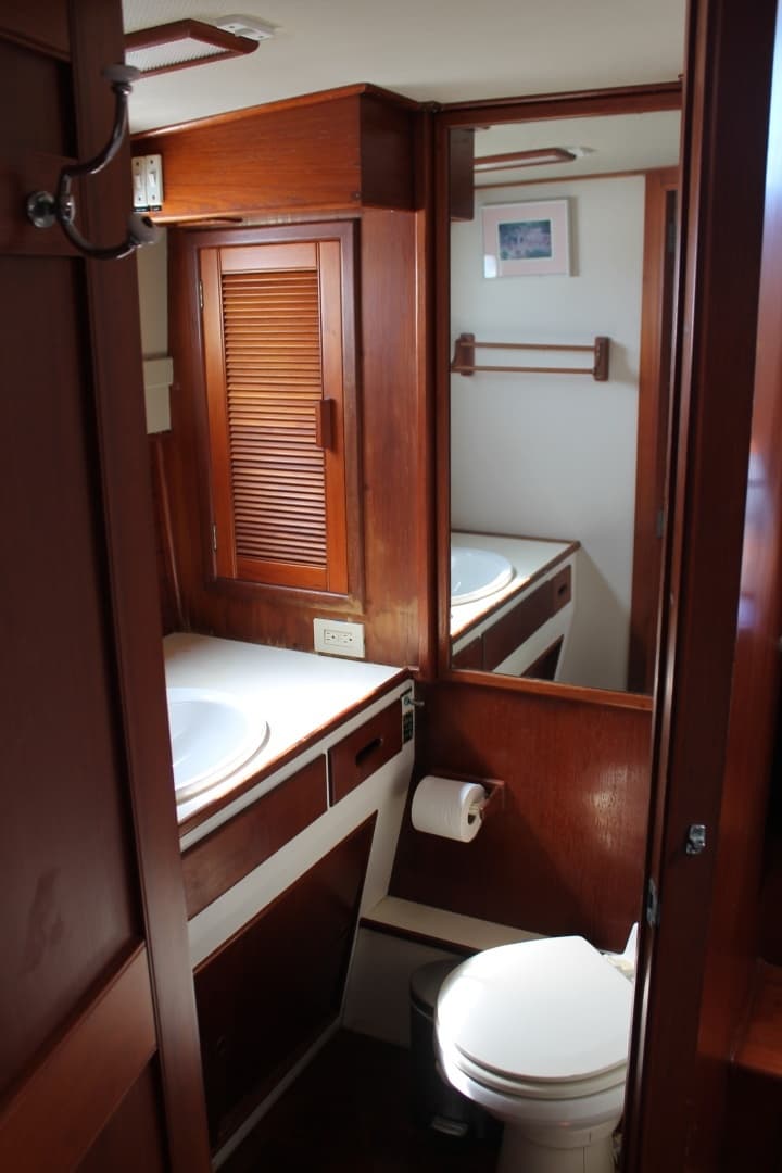 1987 Grand Banks — - Image 30