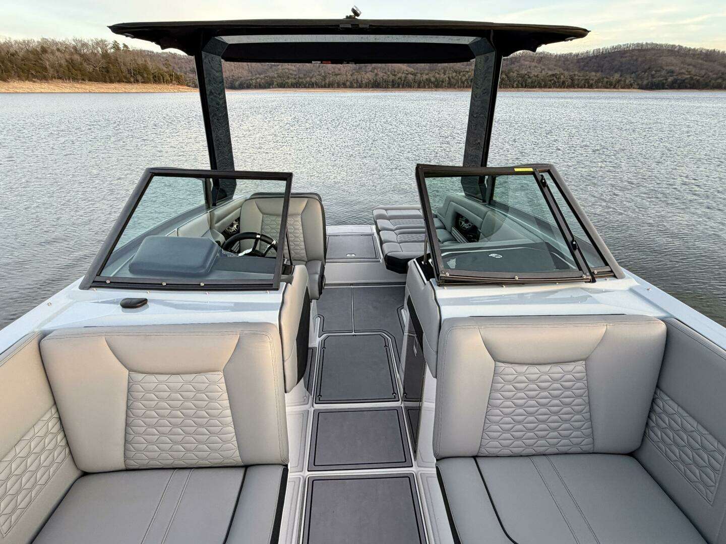 2023 Correct Craft Ingenity 23EL2 Electric Boat - Image 57