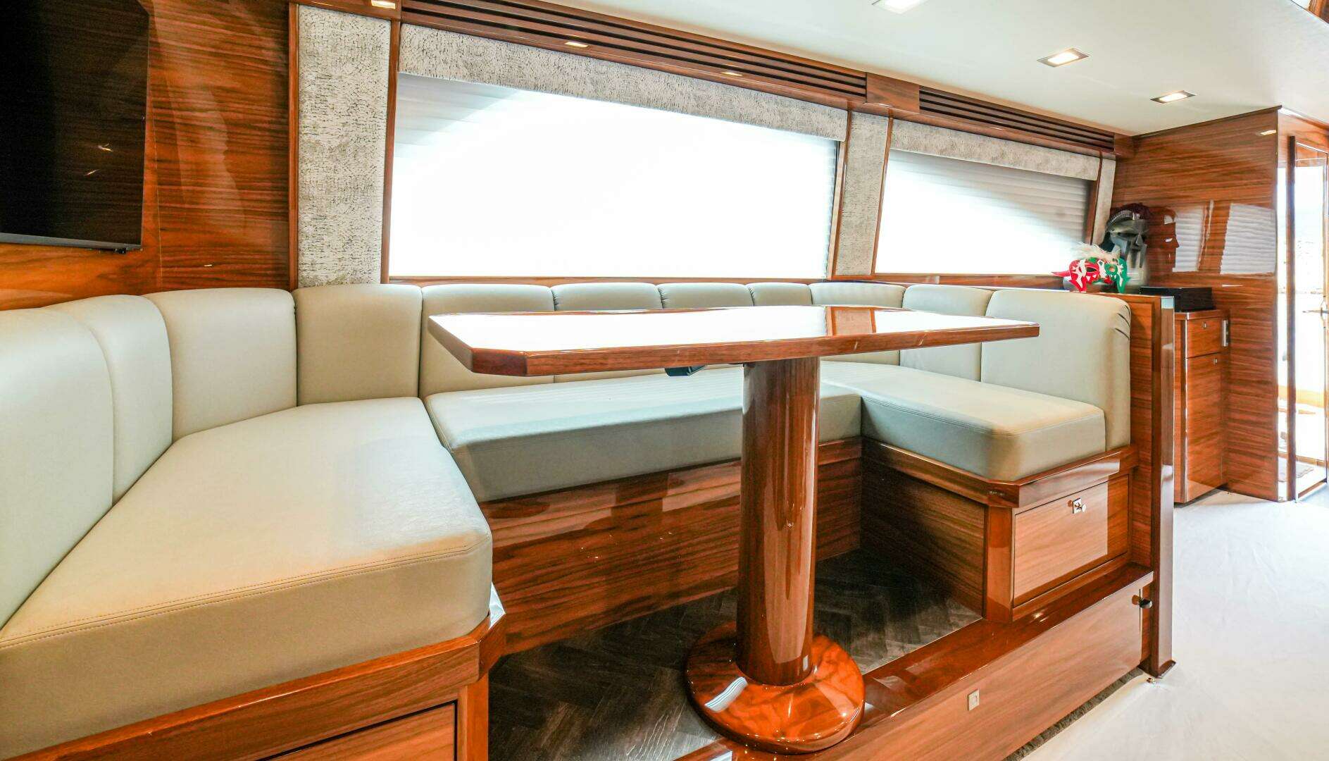 2023 Viking 72 Convertible - Image 42
