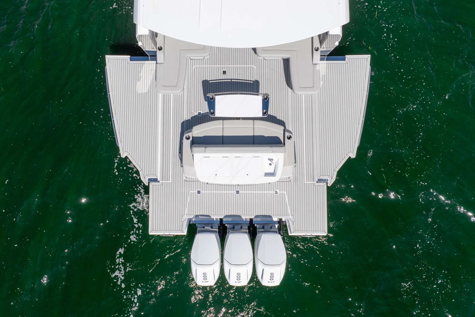 2026 Cruisers Yachts 50GLS OB - Image 38
