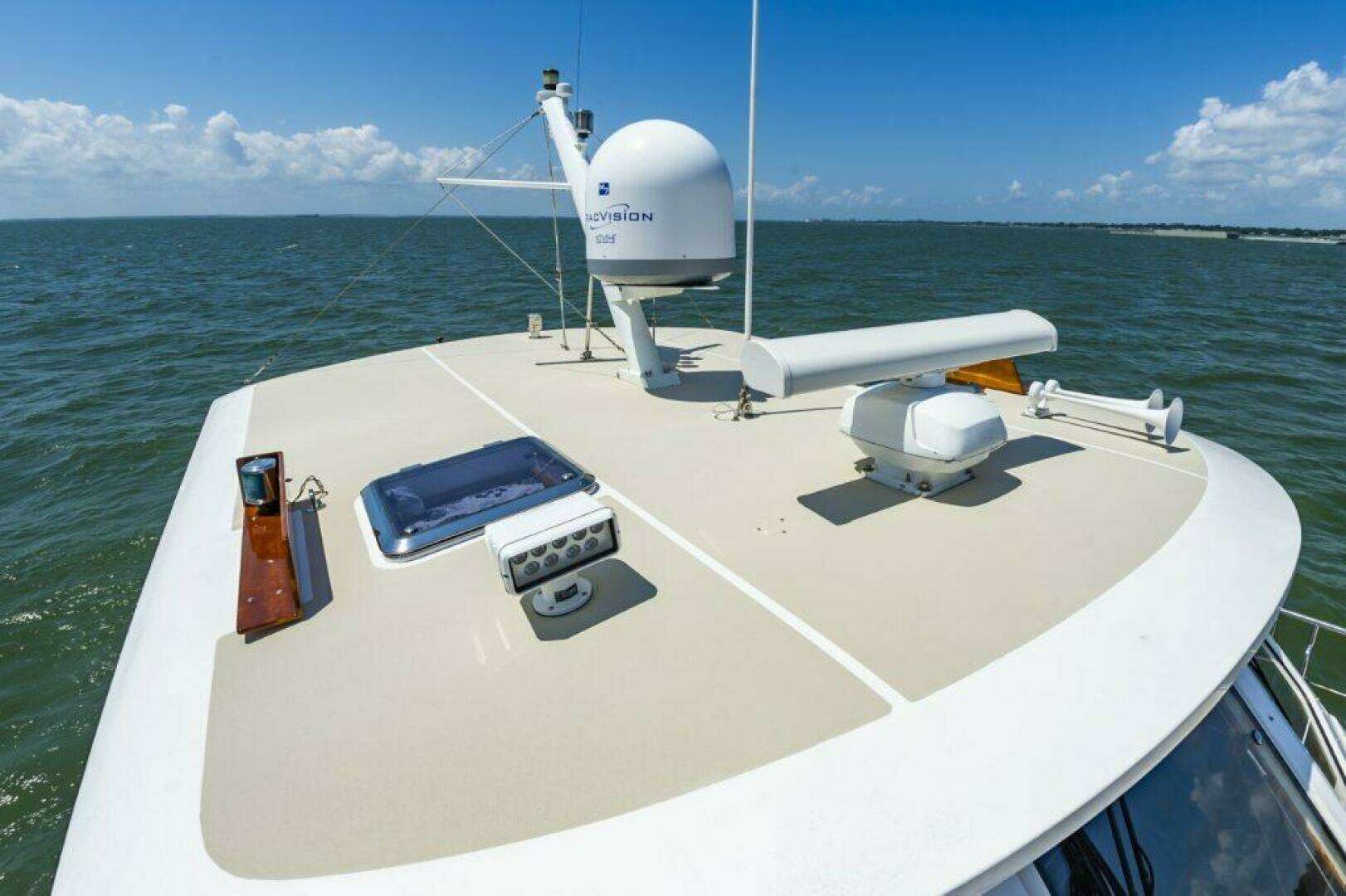 2005 Grand Banks 49 Eastbay SX w/Side Door - Image 10