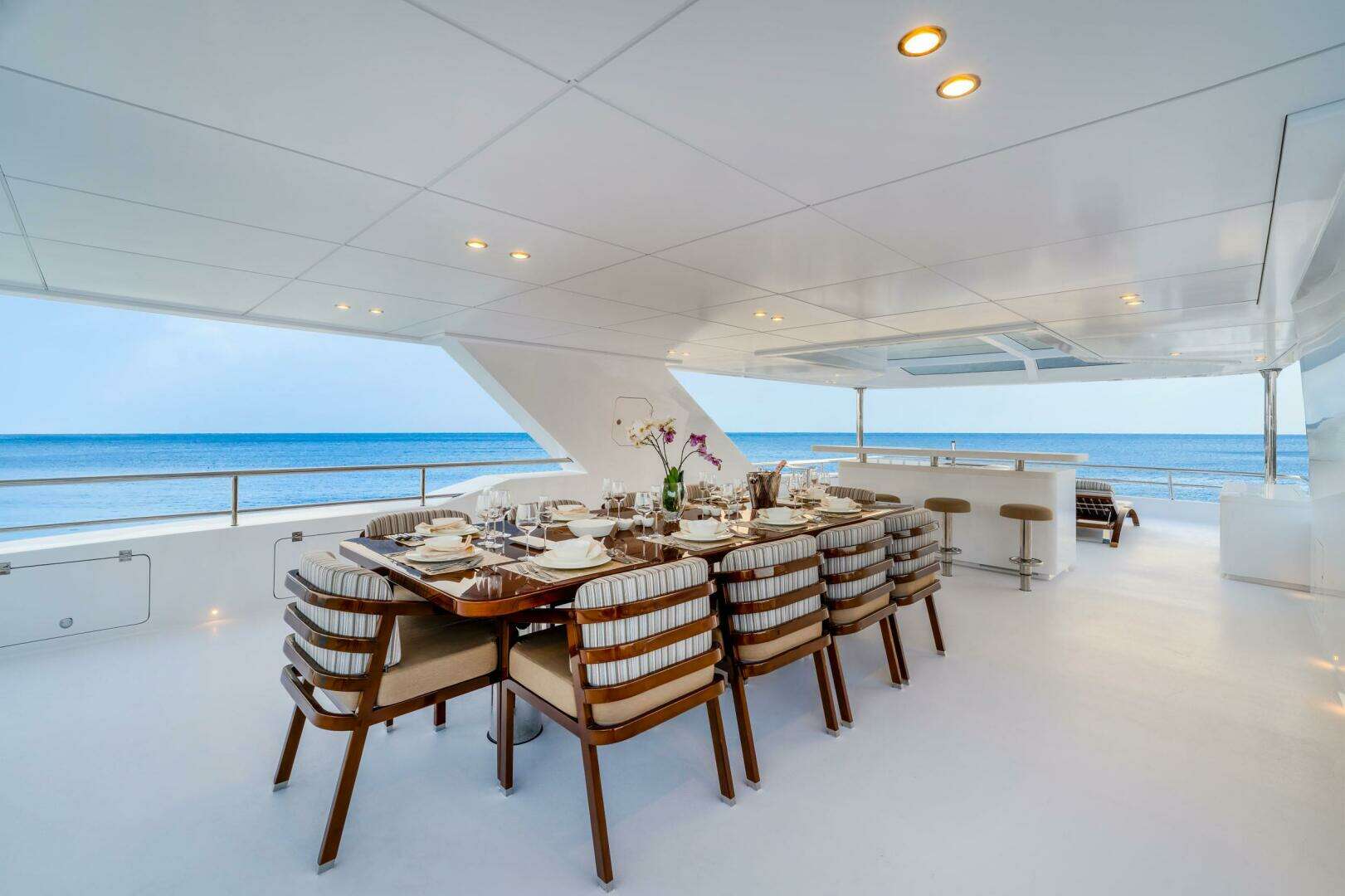2026 Hargrave E Series Superyachts Division - Image 28