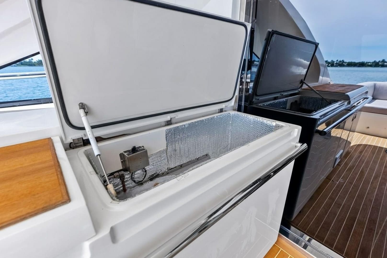 2013 Princess 78 - Image 28