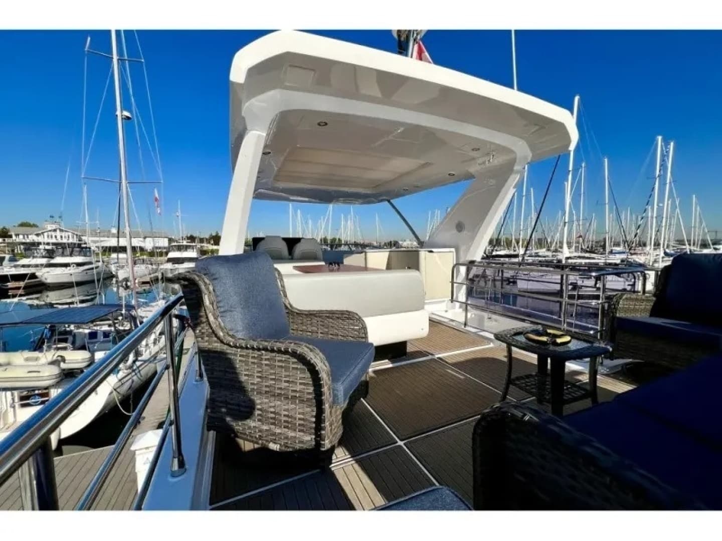 2024 Azimut FLY 60 - Image 11