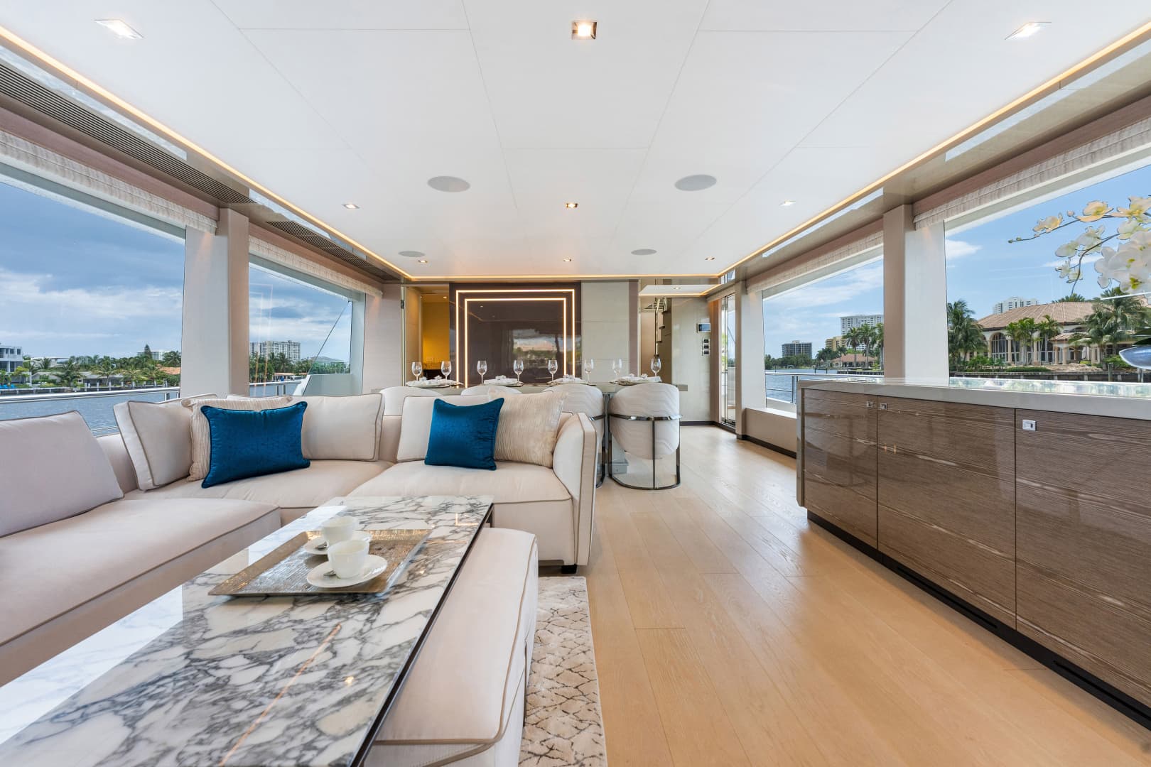 2023 Ocean Alexander 27R - Image 13