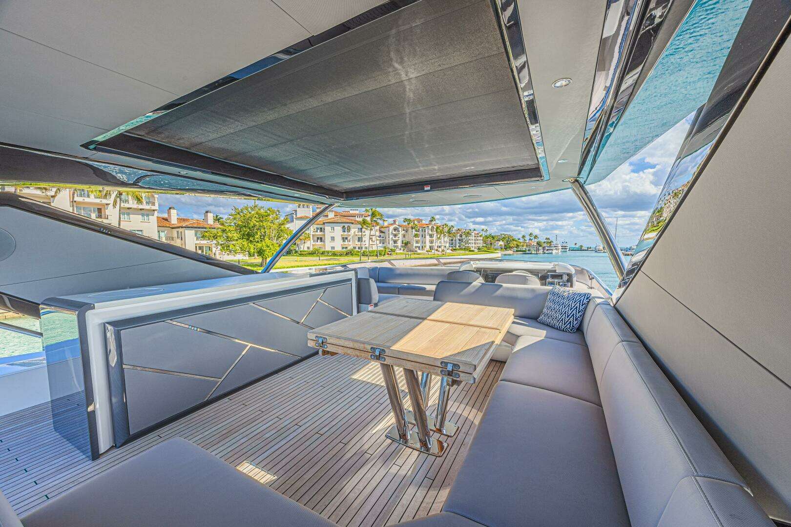 2025 Sunseeker — - Image 87