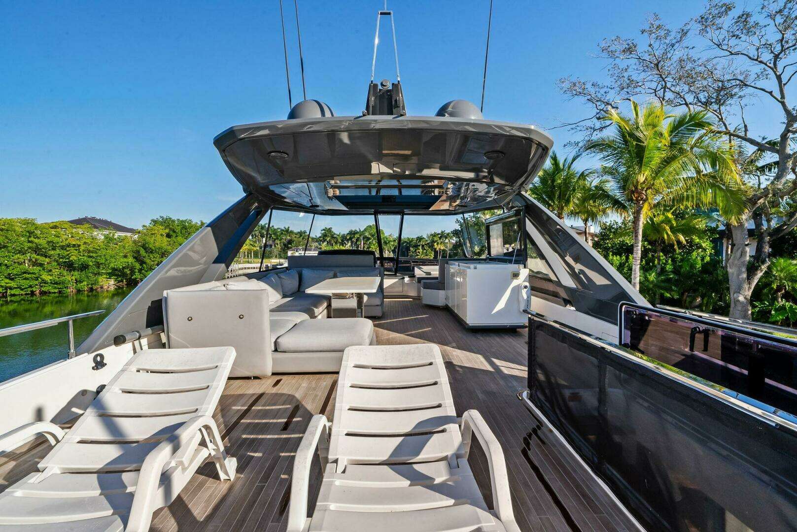 2019 Ferretti Yachts 780 - Image 16