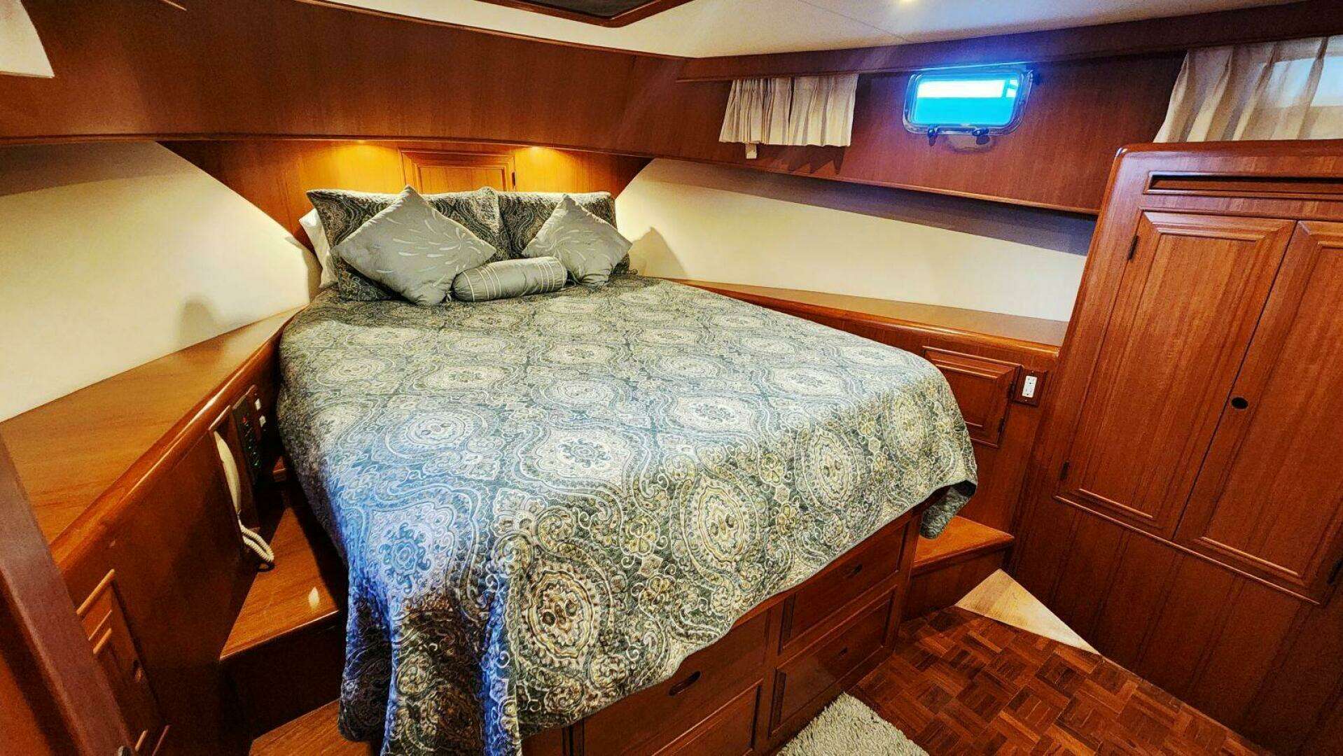 2000 Ocean Alexander 511 Classico - Image 41
