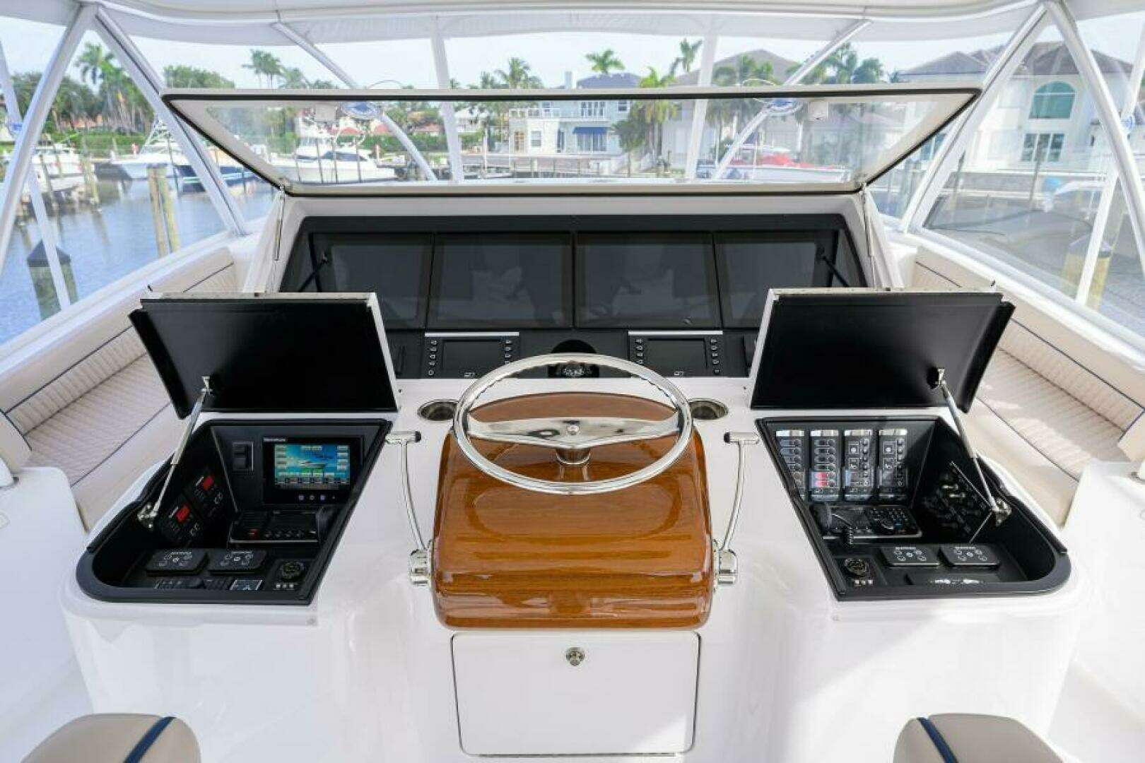 2024 Viking 80 Convertible - Image 29