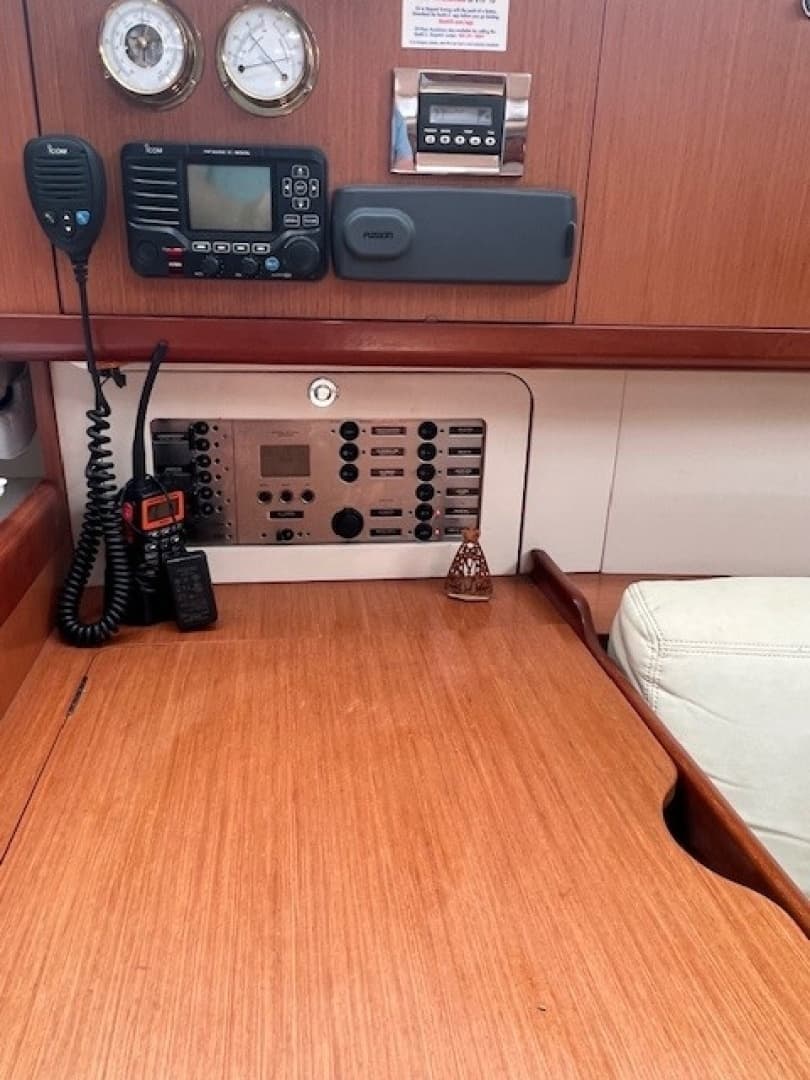 2009 Beneteau Oceanis 43 - Image 28