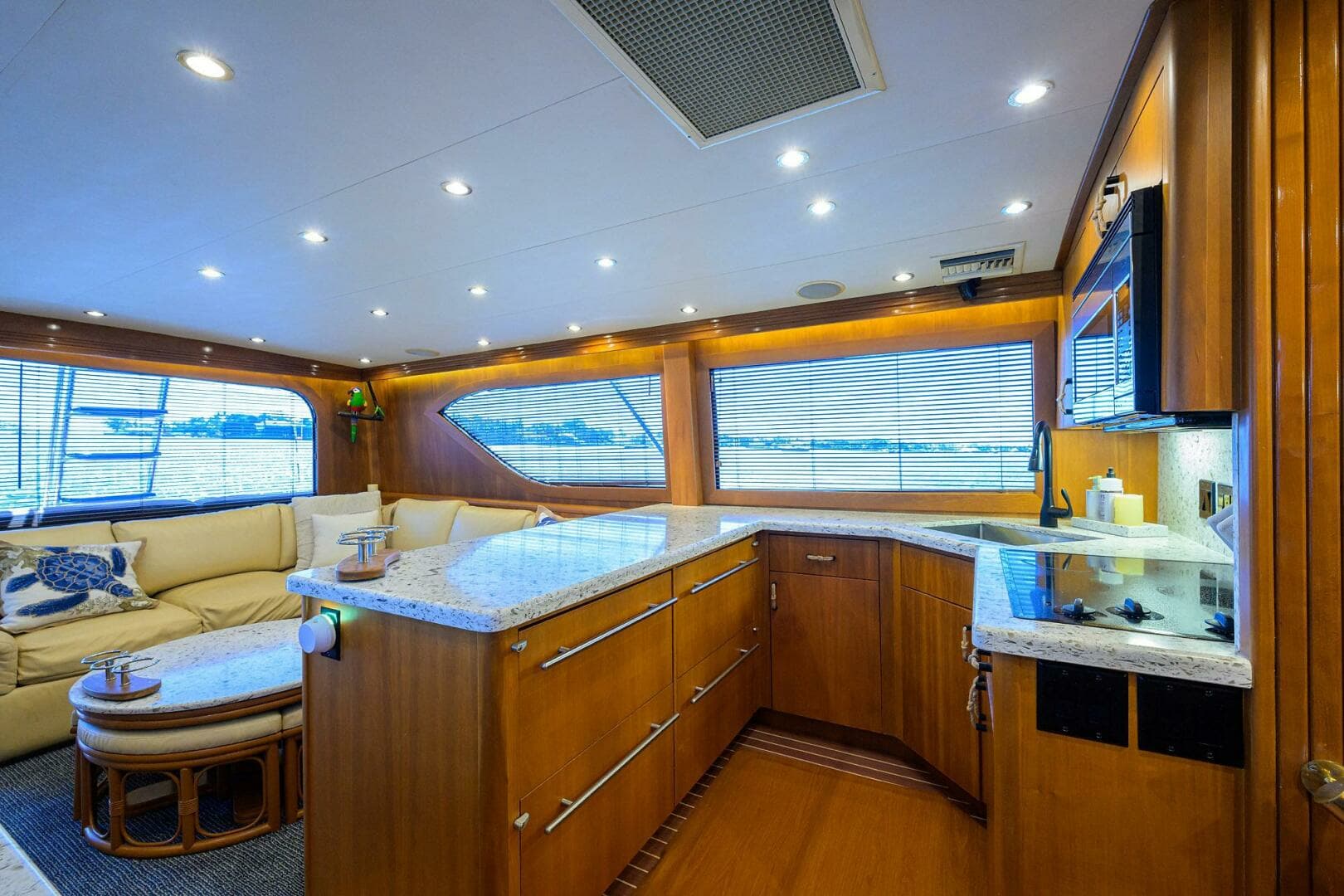 2001 Hatteras Convertible - Image 16